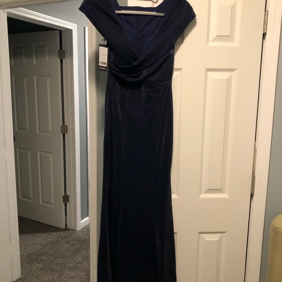 never worn - Picture 2 of 3